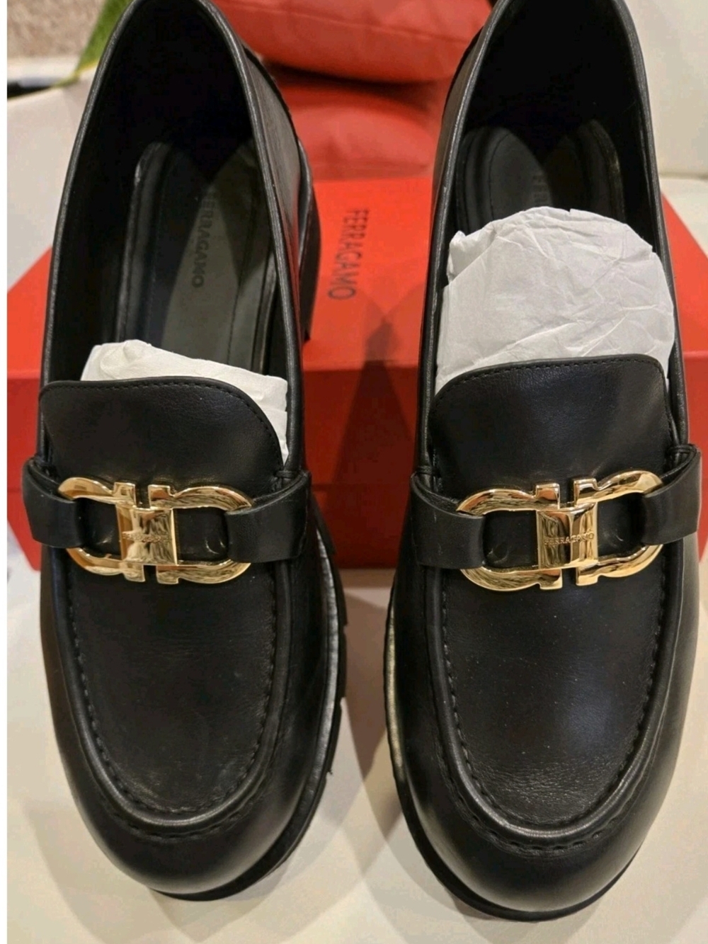 SALVATORE FERRAGAMO Women's Maryan Gancini Lug Sole Loafers SIZE 9C NWB